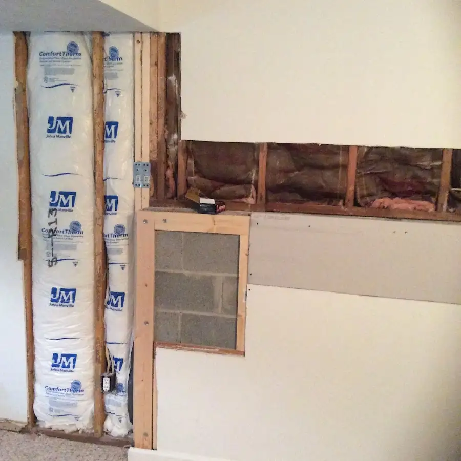 Wall insulation replacement during Structural Drying in Green Oak